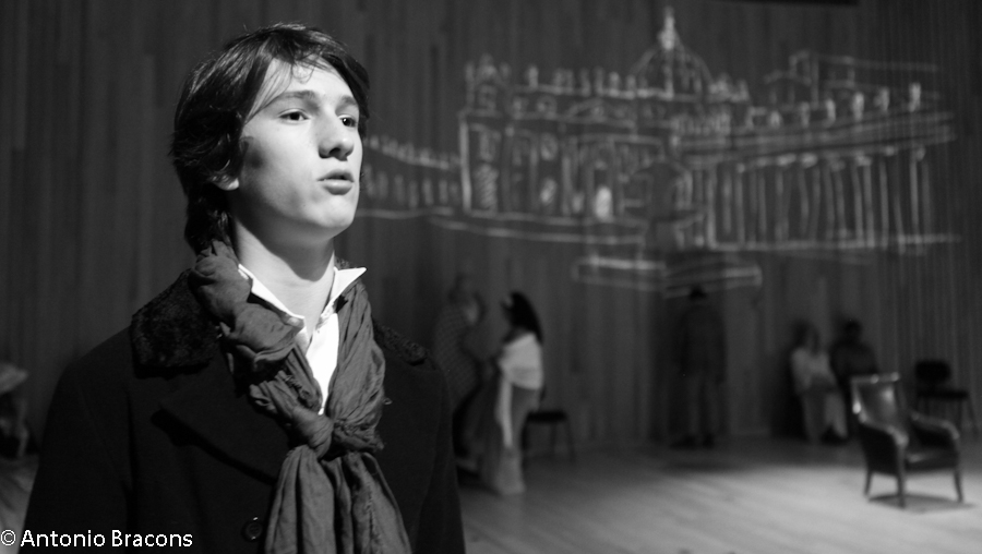 GrTeatroSantoAntonioEstoril-UmaSoPalavra-Roma-1-2015-FotAntonioBracons (14)