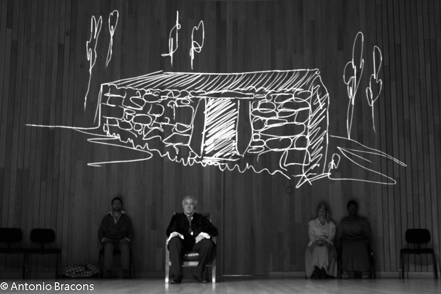 GrTeatroSantoAntonioEstoril-UmaSoPalavra-Roma-1-2015-FotAntonioBracons (6)