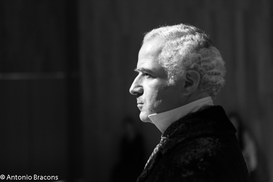 GrTeatroSantoAntonioEstoril-UmaSoPalavra-Roma-2-2015-FotAntonioBracons (3)