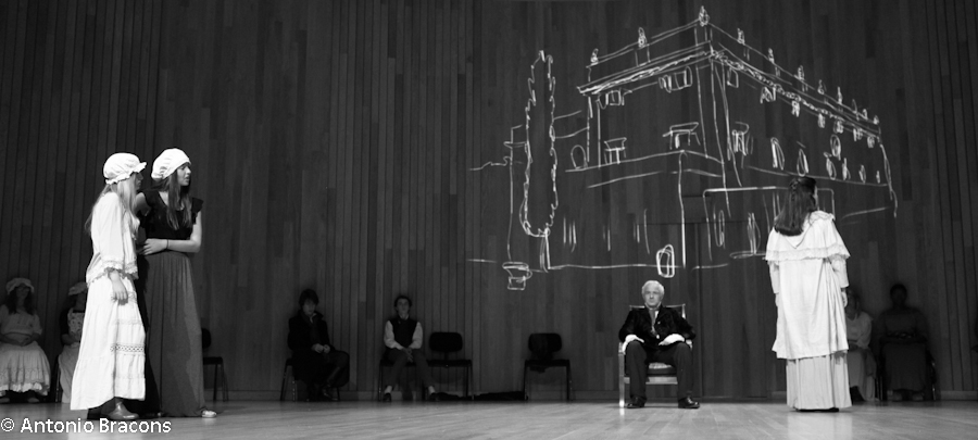 GrTeatroSantoAntonioEstoril-UmaSoPalavra-Roma-2-2015-FotAntonioBracons (6)