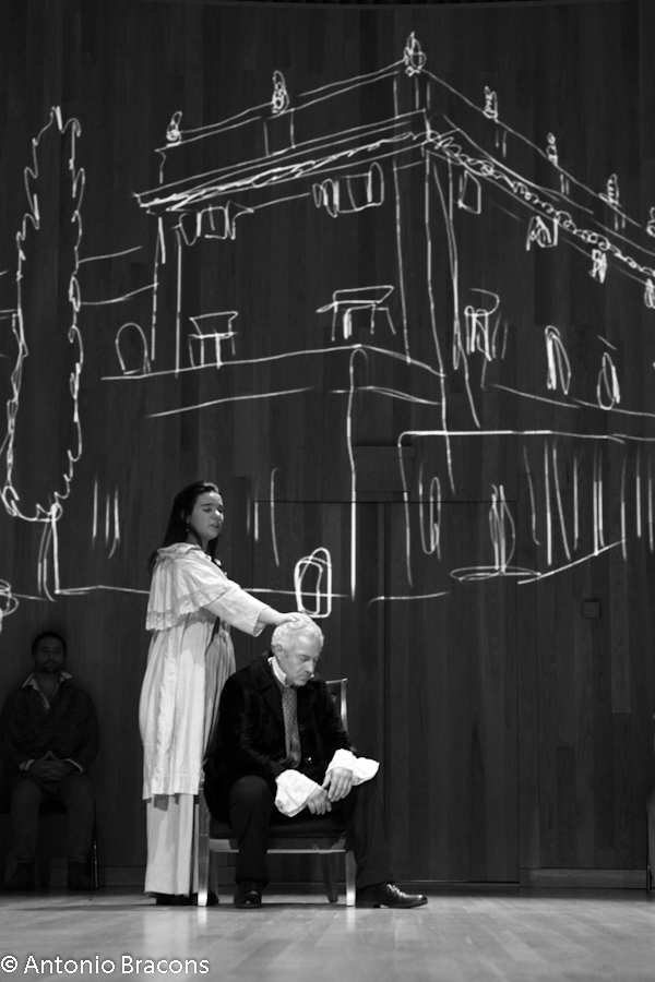 GrTeatroSantoAntonioEstoril-UmaSoPalavra-Roma-2-2015-FotAntonioBracons (9)