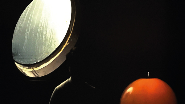 Esta imagem tem um texto alternativo em branco, o nome da imagem é as-memorias-dos-outros-250315.jpg